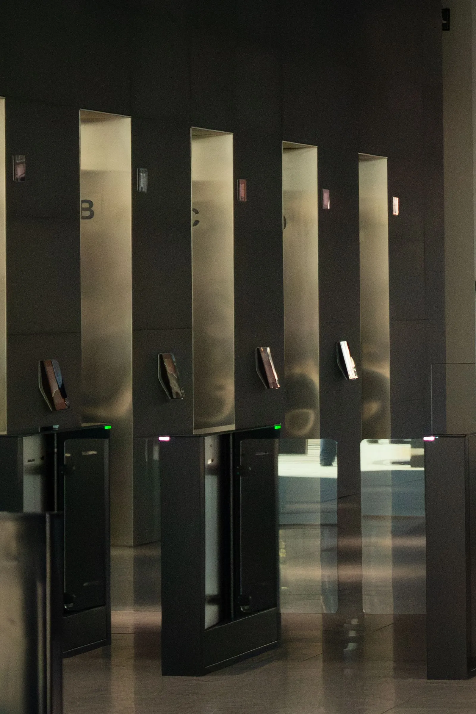 Kontrola vstupu a režimových opatření během bezpečnostního auditu