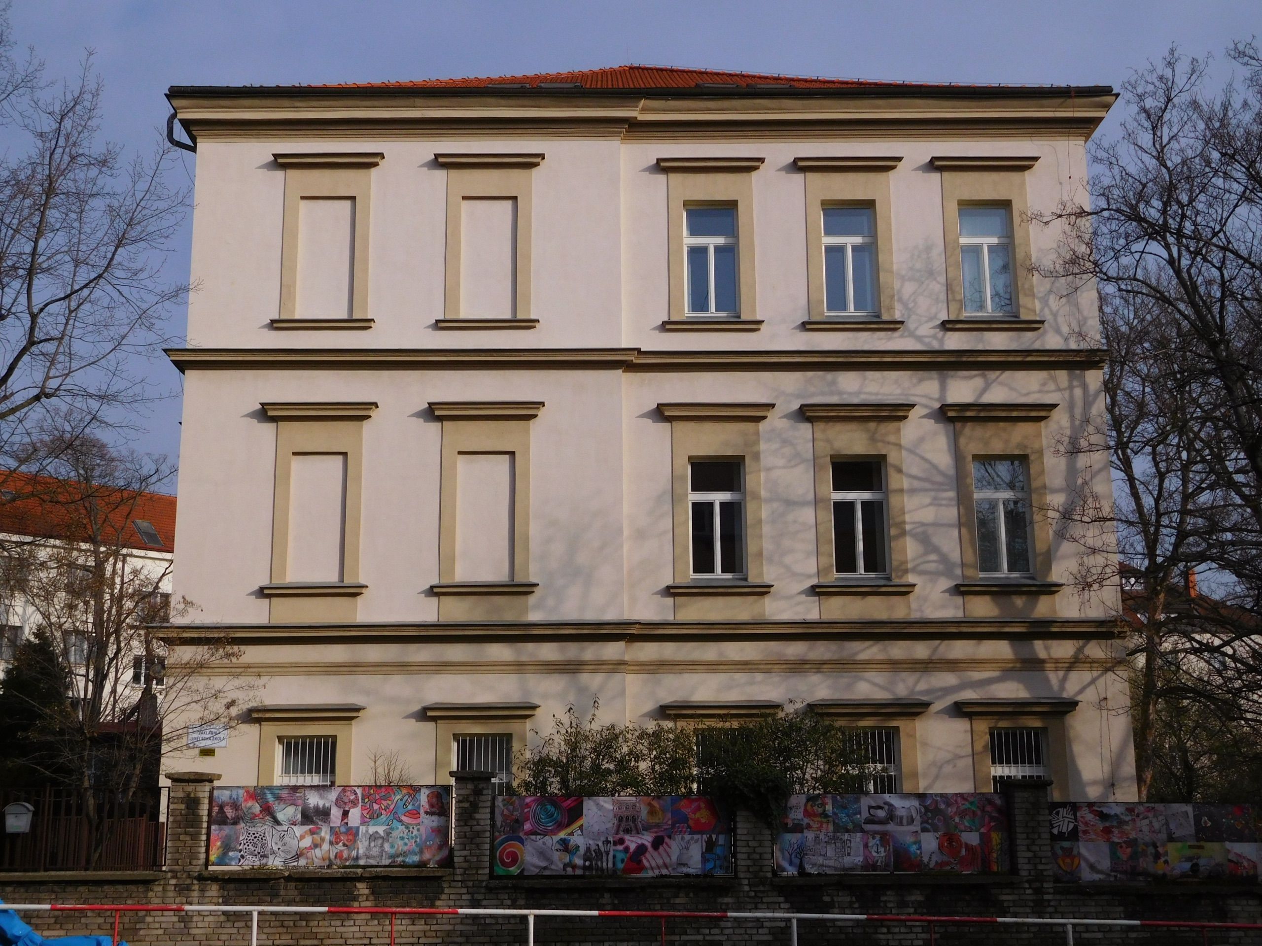 ZUŠ Lounských, Praha 4 — bezpečnostní audit a školení